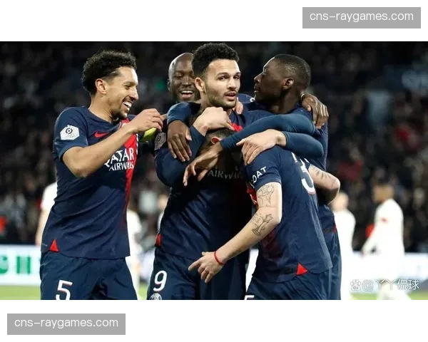 告别时刻：在巴黎王子公园的最后一个主场，马尔基尼奥斯佩戴队长袖标泪洒赛场