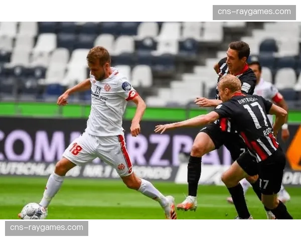 数据解读:2025-26赛季德甲“门将参与进攻”次数显著上升 数据解读:2025-26赛季德甲“门将参与进攻”次数显著上升